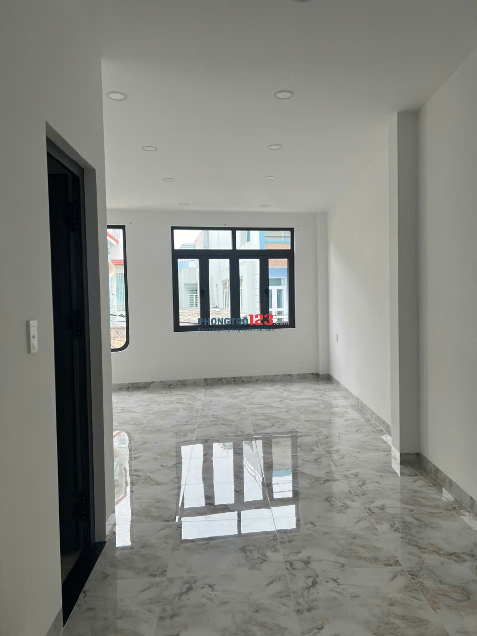 CHO THUÊ NHÀ NGUYÊN CĂN NGAY MỚI XÂY DỰNG 100% ĐƯỜNG LÊ VĂN VIỆT