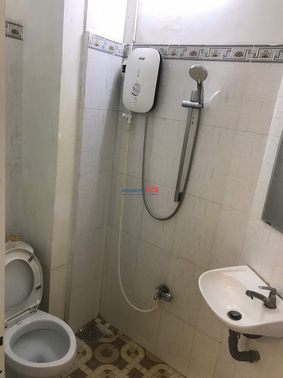 Cho thuê phòng trọ ban công + cửa sổ thoáng mát – giá cực tốt! Đường Trần Đình Xu, Quận 1