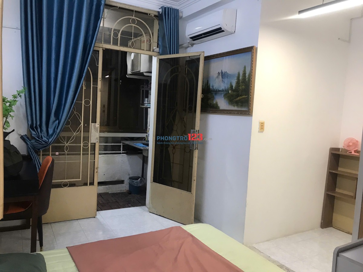Cho thuê phòng trọ ban công + cửa sổ thoáng mát – giá cực tốt! Đường Trần Đình Xu, Quận 1
