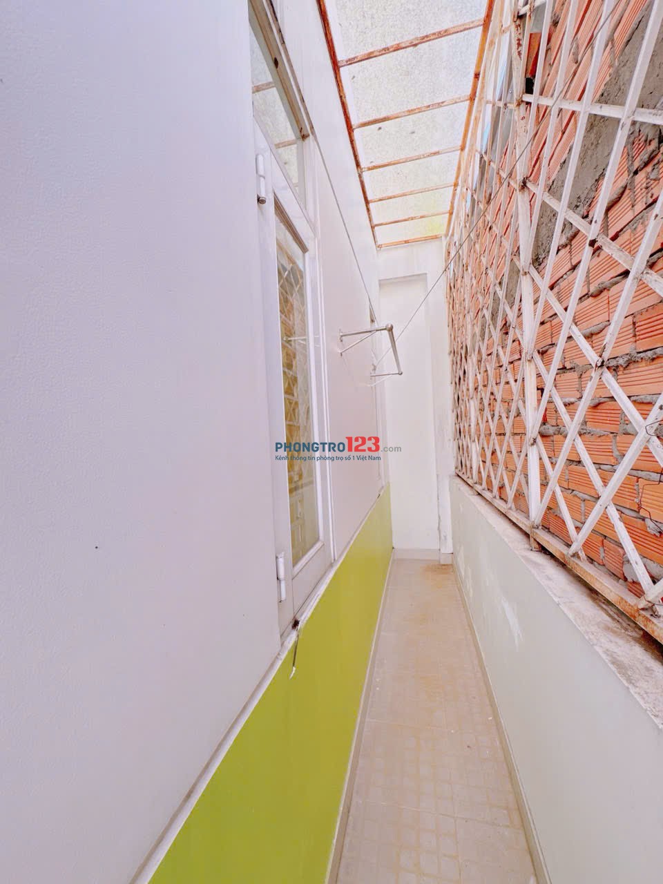 PHÒNG ĐẸP GIÁ RẺ. GIÁ: 3tr8 – FULL NỘI THẤT – BAN CÔNG TO + CỬA SỔ