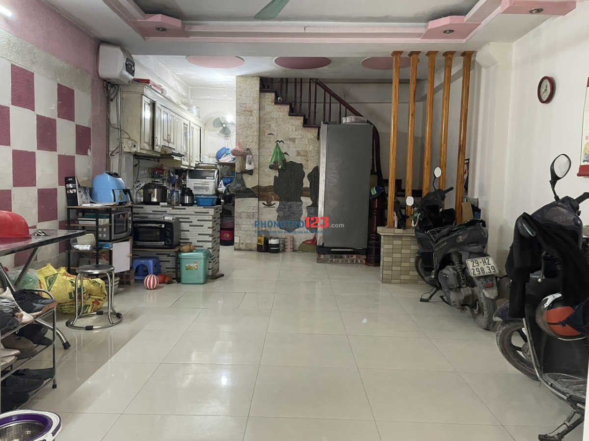 Cho thuê cả nhà 5 tầng tại Ngõ 1295 đường Giải Phóng, Hoàng Mai, Hà Nội