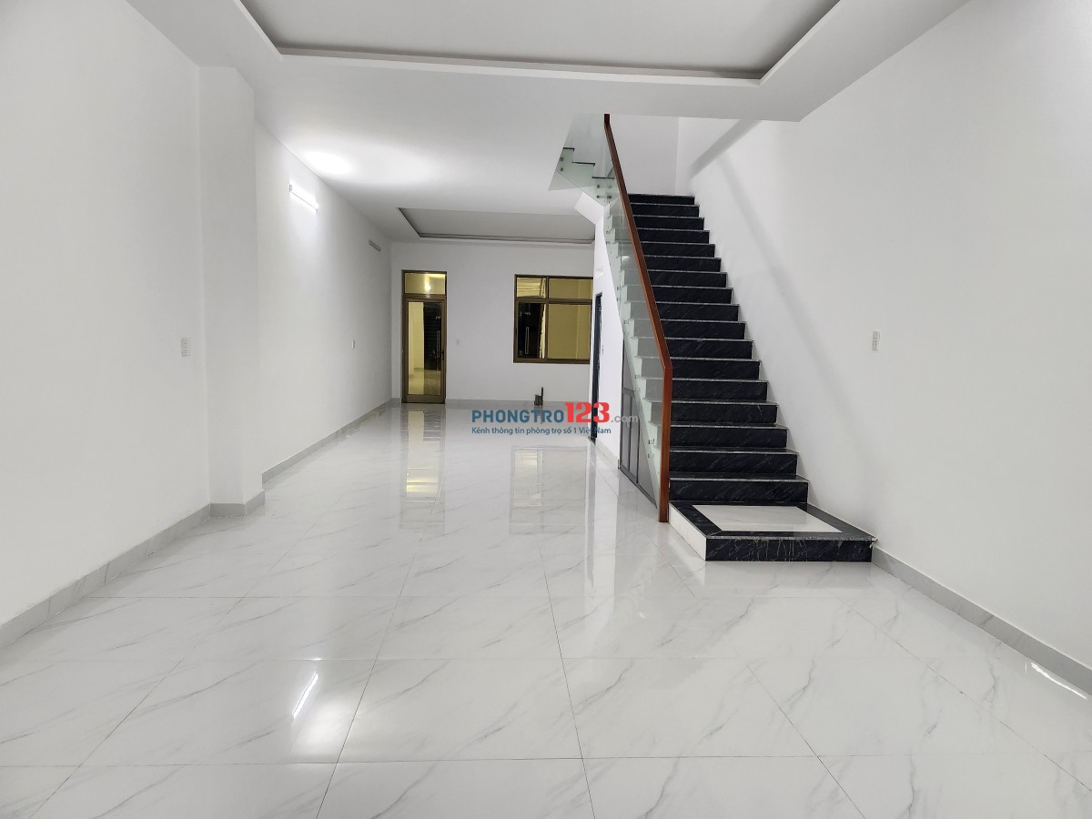 Cho thuê nguyên tầng 3 diện tích 100m2