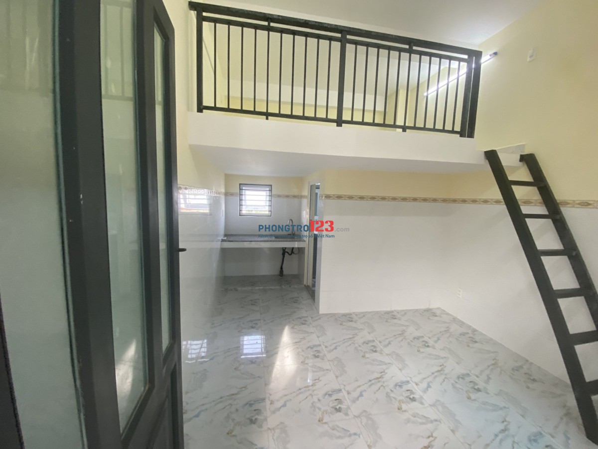 Phòng trọ có máy lạnh - Gần ĐH : GTVT, Marketing, Khu CNC giá 3tr6