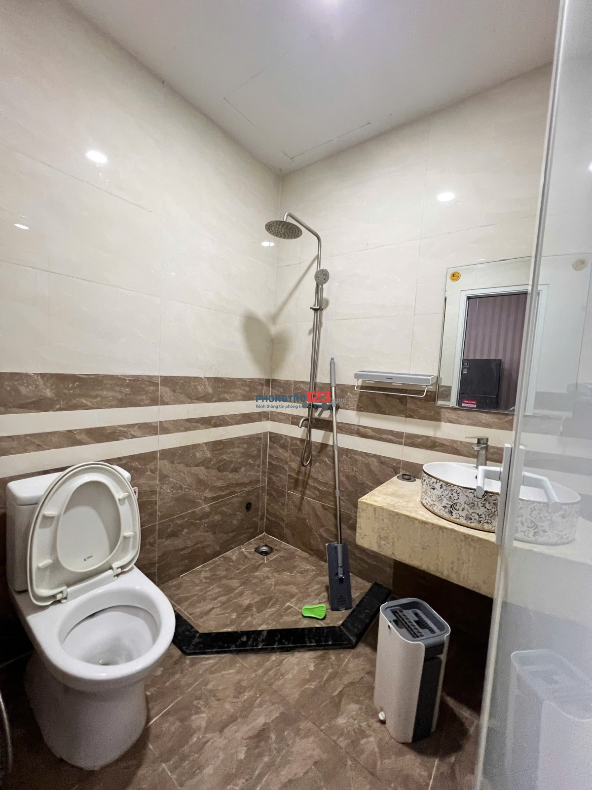  PHÒNG TRỌ 2 PHÒNG NGỦ – FULL NỘI THẤT – CHỈ 4 TRIỆU/THÁNG – QUẬN 9 (TP. THỦ ĐỨC) Đ/c: Nguyễn