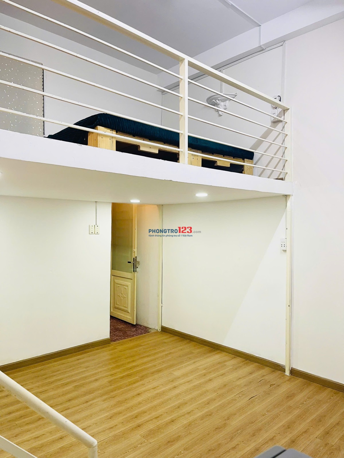 CHDV 30m2 gác cao cửa sổ lớn đường Giải Phóng Tân Bình chỉ 5,5 triệu