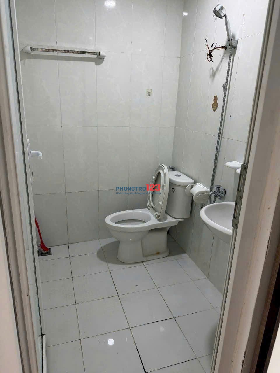 Giá 8tr7/tháng, C/c Miếu nổi, Vũ Huy Tấn, BT, 57m2, 1PN, 1WC, Nhà mới.