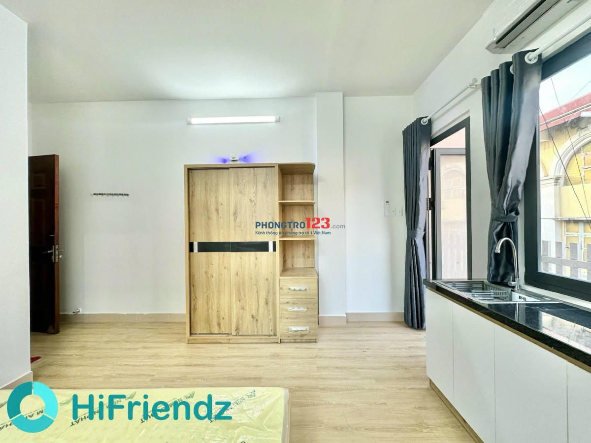 Cho thuê Căn Hộ Ban Công 2 Cửa sổ tại Nguyễn Văn Thủ, Q1, view đẹp, nội thất mới, gần công viên