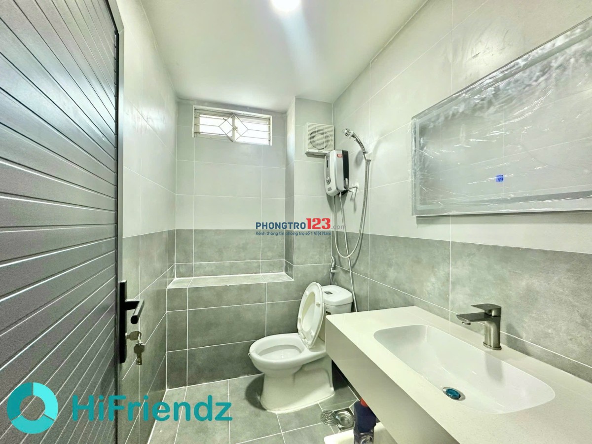 Cho thuê Căn Hộ Ban Công 2 Cửa sổ tại Nguyễn Văn Thủ, Q1, view đẹp, nội thất mới, gần công viên