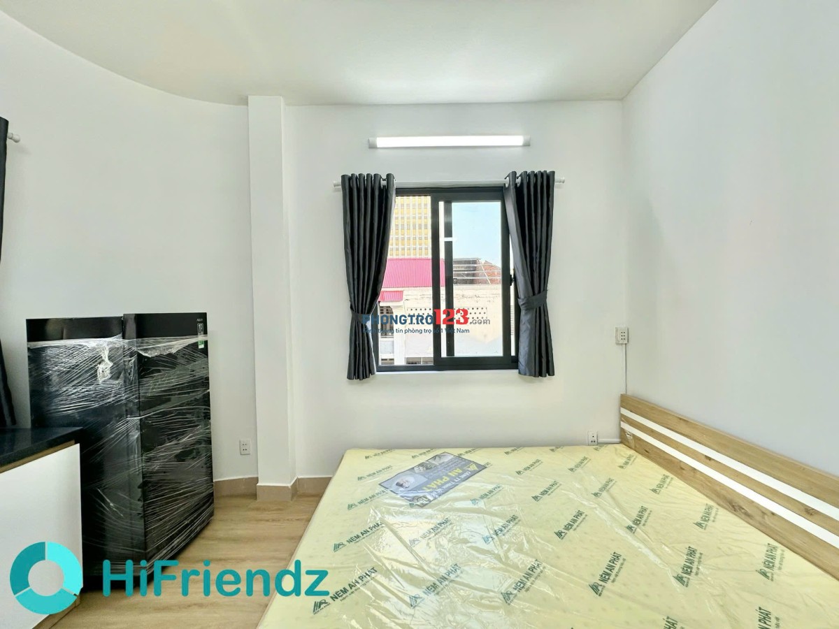 Cho thuê Căn Hộ Ban Công 2 Cửa sổ tại Nguyễn Văn Thủ, Q1, view đẹp, nội thất mới, gần công viên