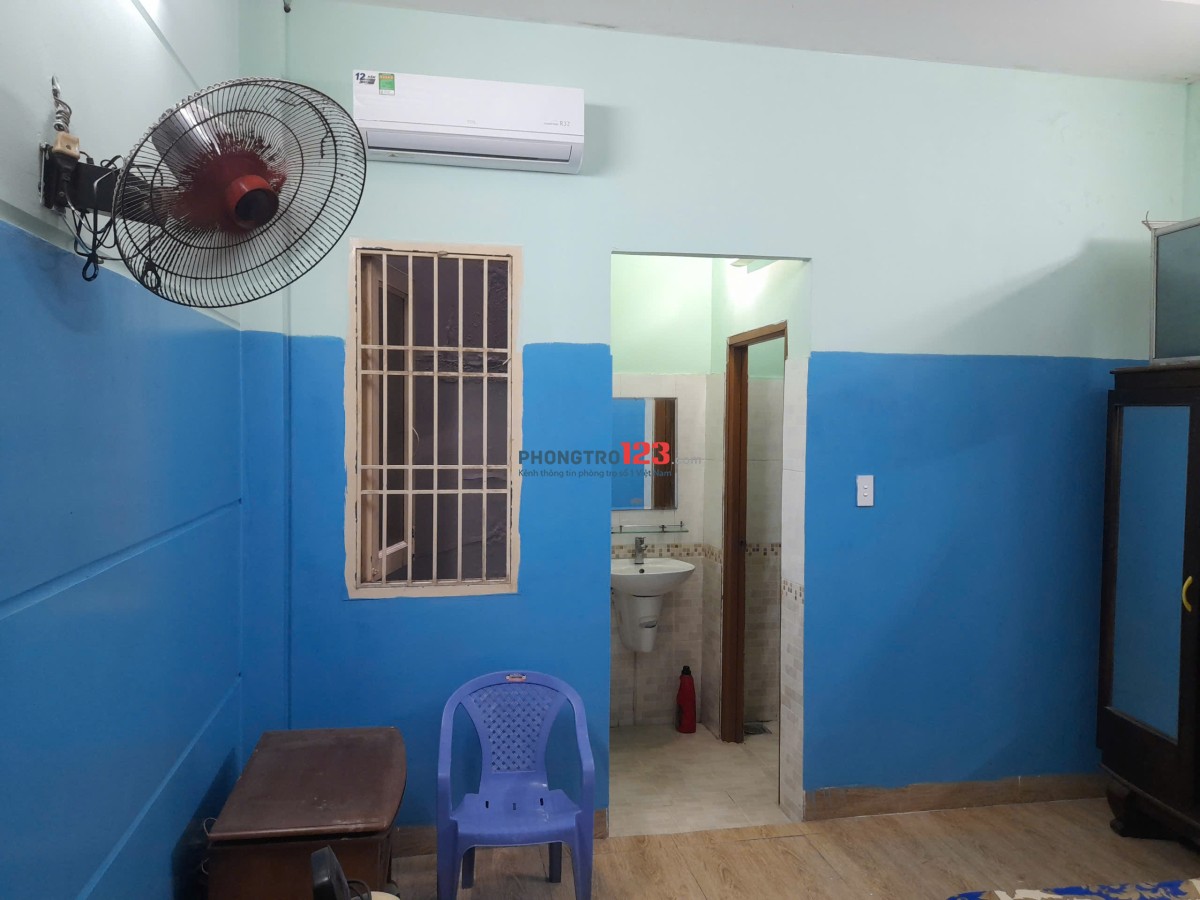 Cho thuê phòng 2,4 triệu/tháng,hẻm 330/...Bình Trị Đông, Q.Bình Tân