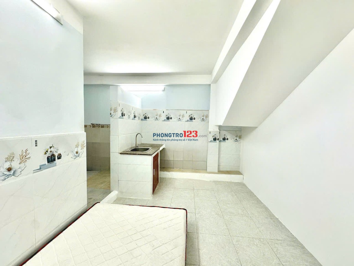 PHÒNG TRỆT 2TR8 – CÓ MÁY LẠNH – RỘNG THOÁNG Q7