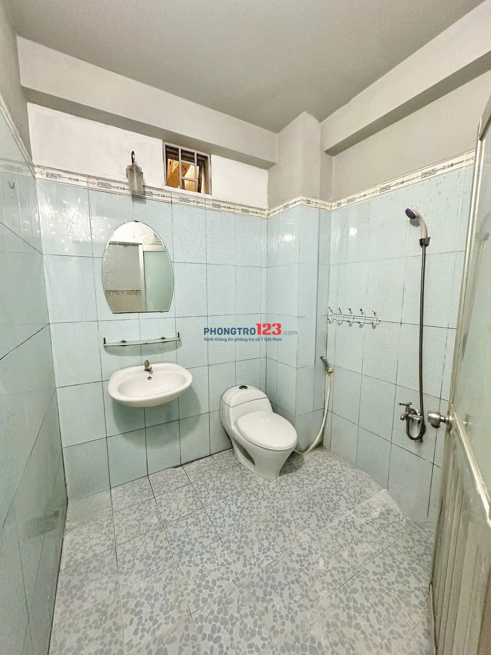 PHÒNG TRỆT 2TR8 – CÓ MÁY LẠNH – RỘNG THOÁNG Q7