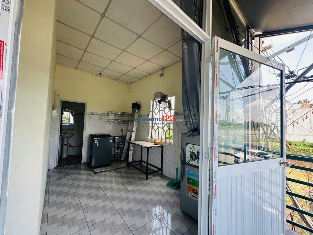 PHÒNG 2PN – BAN CÔNG – FULL NT, Q7 (Trống 1/12)