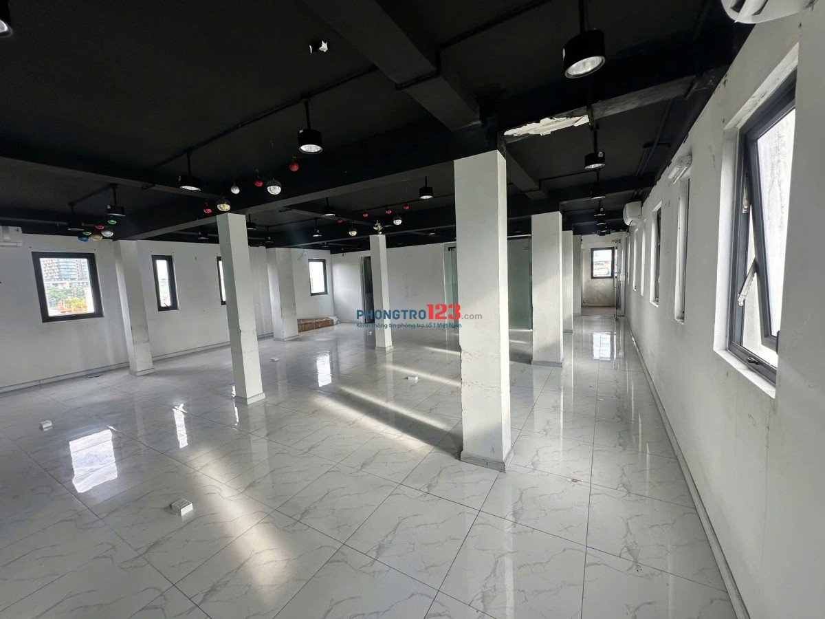 CHO THUÊ VĂN PHÒNG TẦNG 2 ĐẲNG CẤP HOÀNG DIỆU, QUẬN 4 - 131M² TRÀN NGẬP ÁNH SÁNG & CÂY XANH