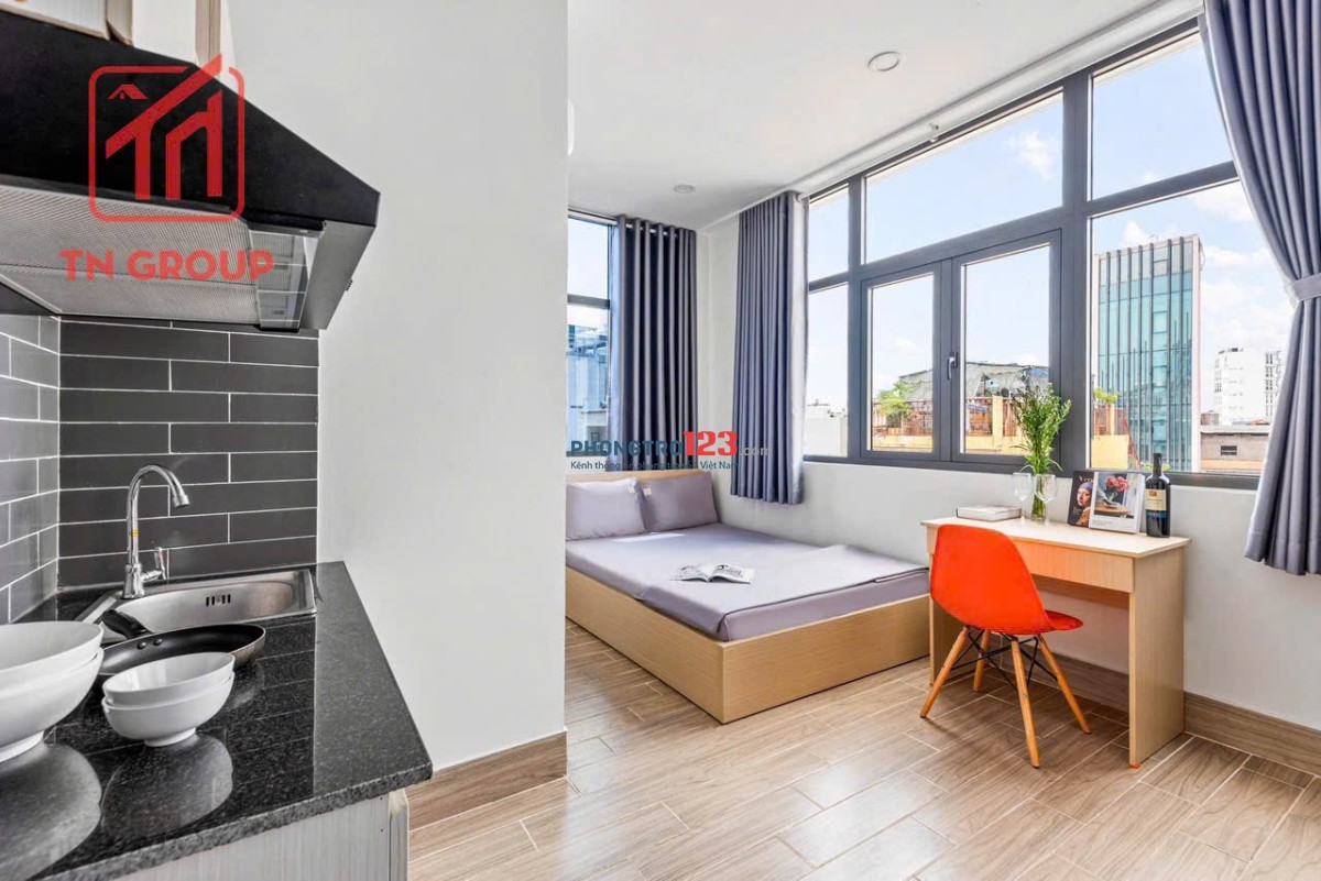 Thuê Ngay Phòng Cửa sổ lớn, Full nội thất. Thang máy gần Nguyễn Văn Trỗi, Phú Nhuận giáp Q1,3