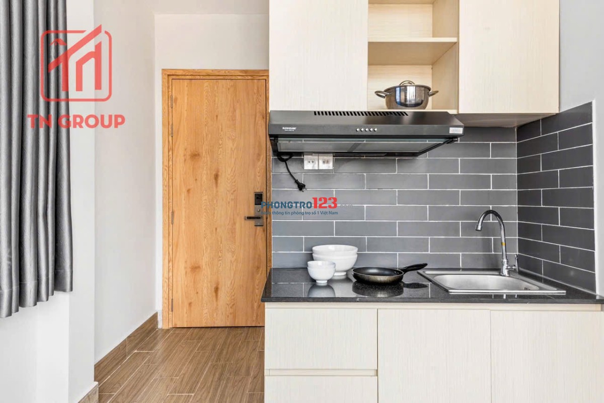 Thuê Ngay Phòng Cửa sổ lớn, Full nội thất. Thang máy gần Nguyễn Văn Trỗi, Phú Nhuận giáp Q1,3