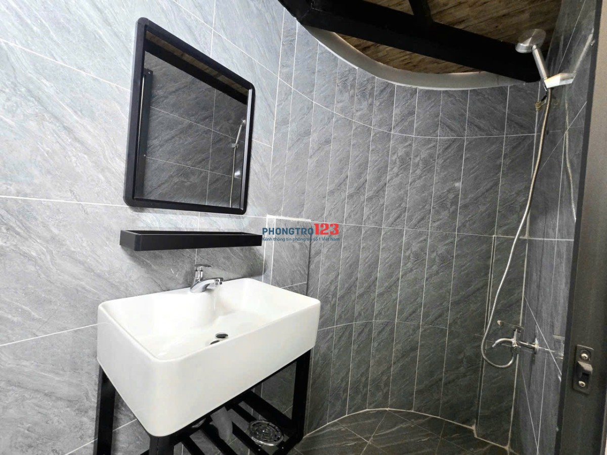 CHO THUÊ PHÒNG TRỌ GIÁ RẺ CÓ GÁC CỬA SỔ LỚN NGAY GA SG,CHỢ HOÀ HƯNG,VIETTEL TOWER,VÒNG XOAY DÂN CHỦ