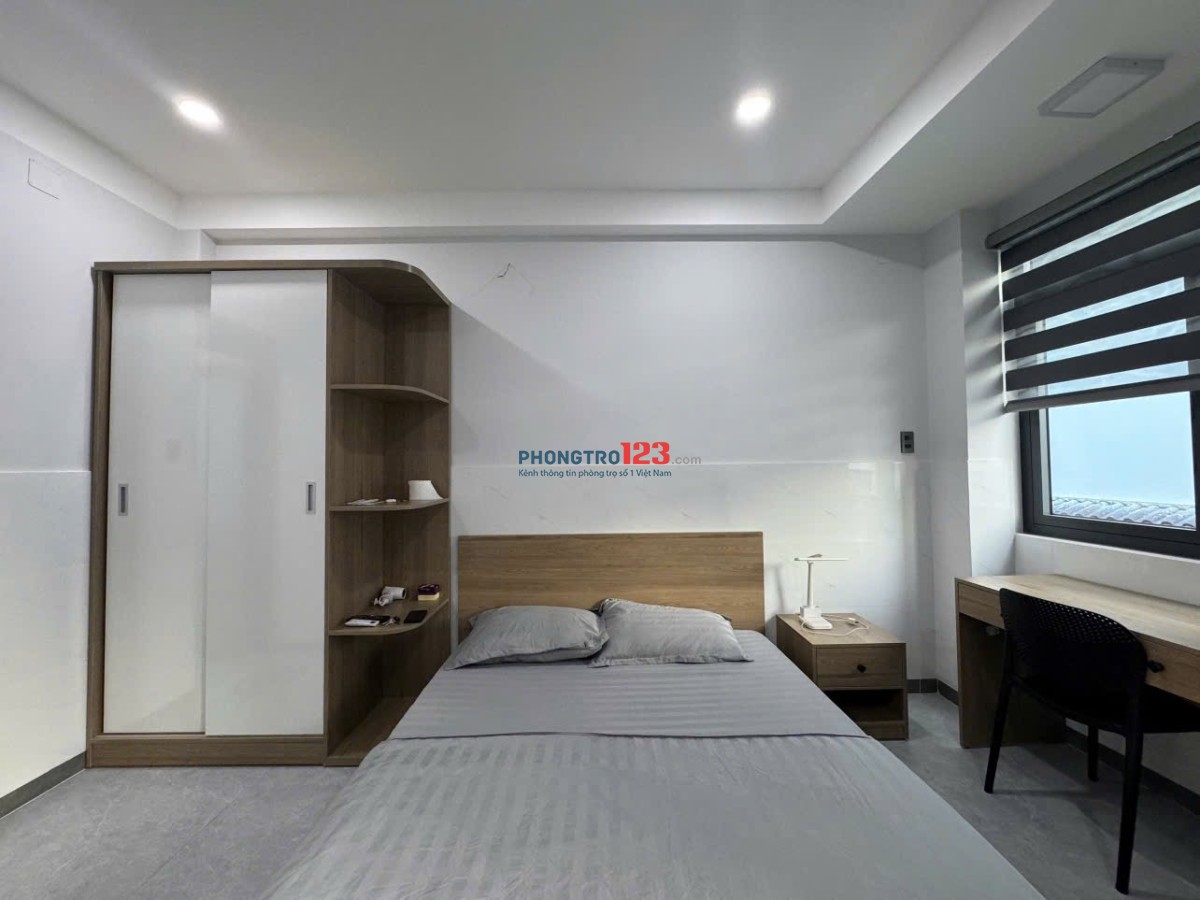 CĂN HỘ DỊCH VỤ FULL NỘI THẤT BAN CÔNG ÁNH SÁNG TRỜI TỐT NẰM NGAY NGÃ TƯ HÀNG XANH GẦN CÁC TRƯỜNG ĐH