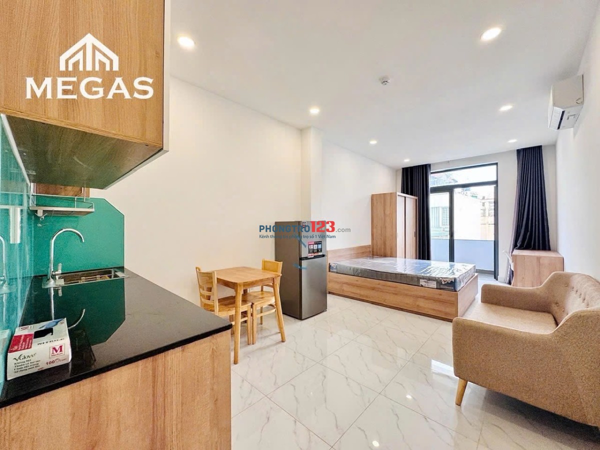 MỘT CĂN PHÒNG SIÊU ĐẸP FULL NỘI THẤT BAN CÔNG LỚN NẰM NGAY TRUNG TÂM BÌNH THẠNH GẦN NGÃ TƯ HÀNG XANH