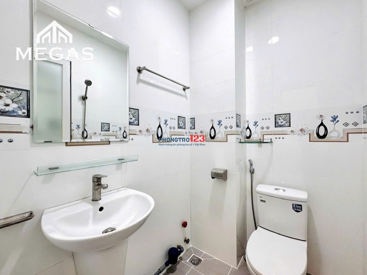 MỘT CĂN PHÒNG SIÊU ĐẸP FULL NỘI THẤT BAN CÔNG LỚN NẰM NGAY TRUNG TÂM BÌNH THẠNH GẦN NGÃ TƯ HÀNG XANH