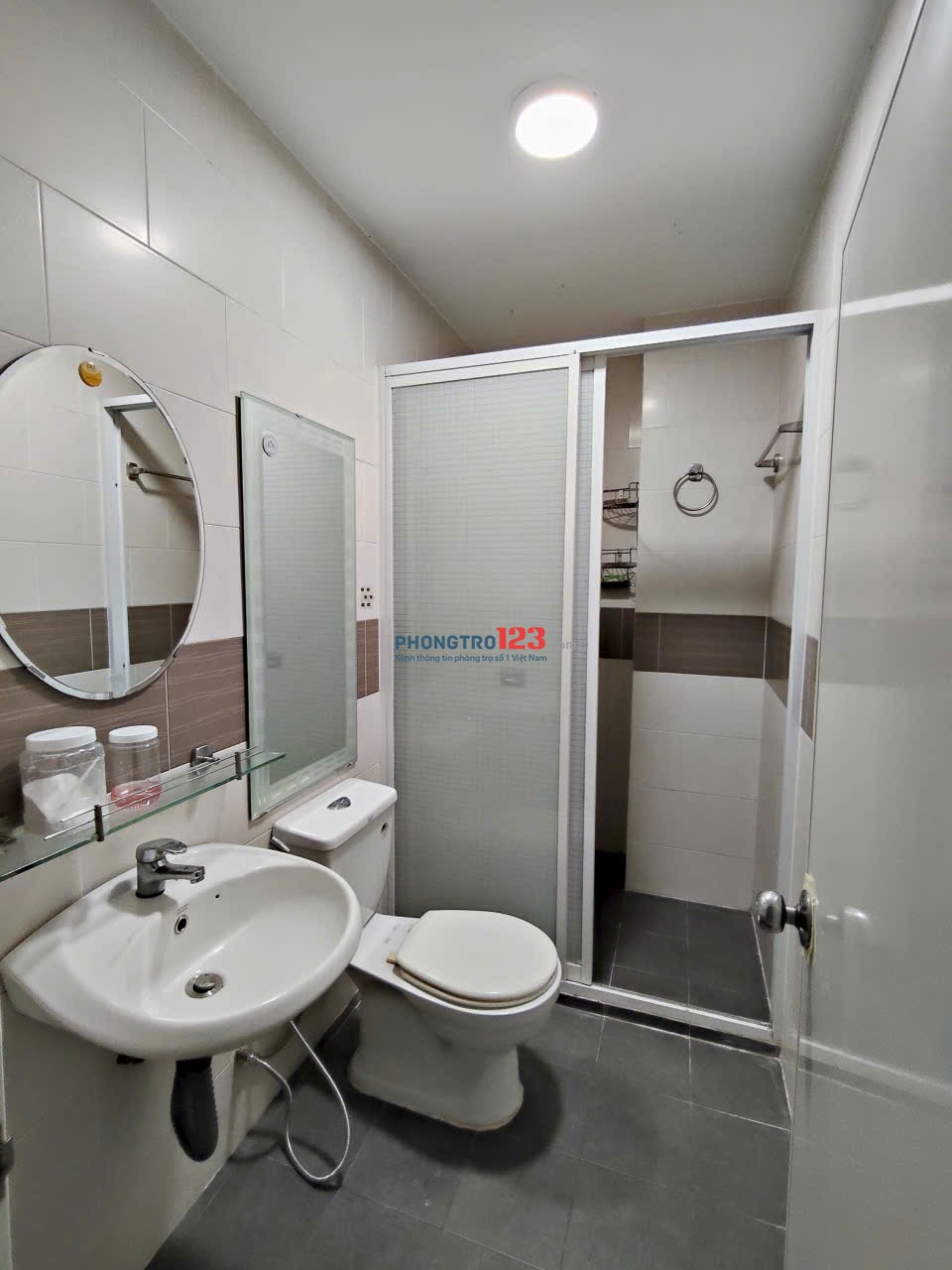 Phòng Trọ Dành Cho Nữ đường Bạch Đằng gần ngã 4 Hàng Xanh