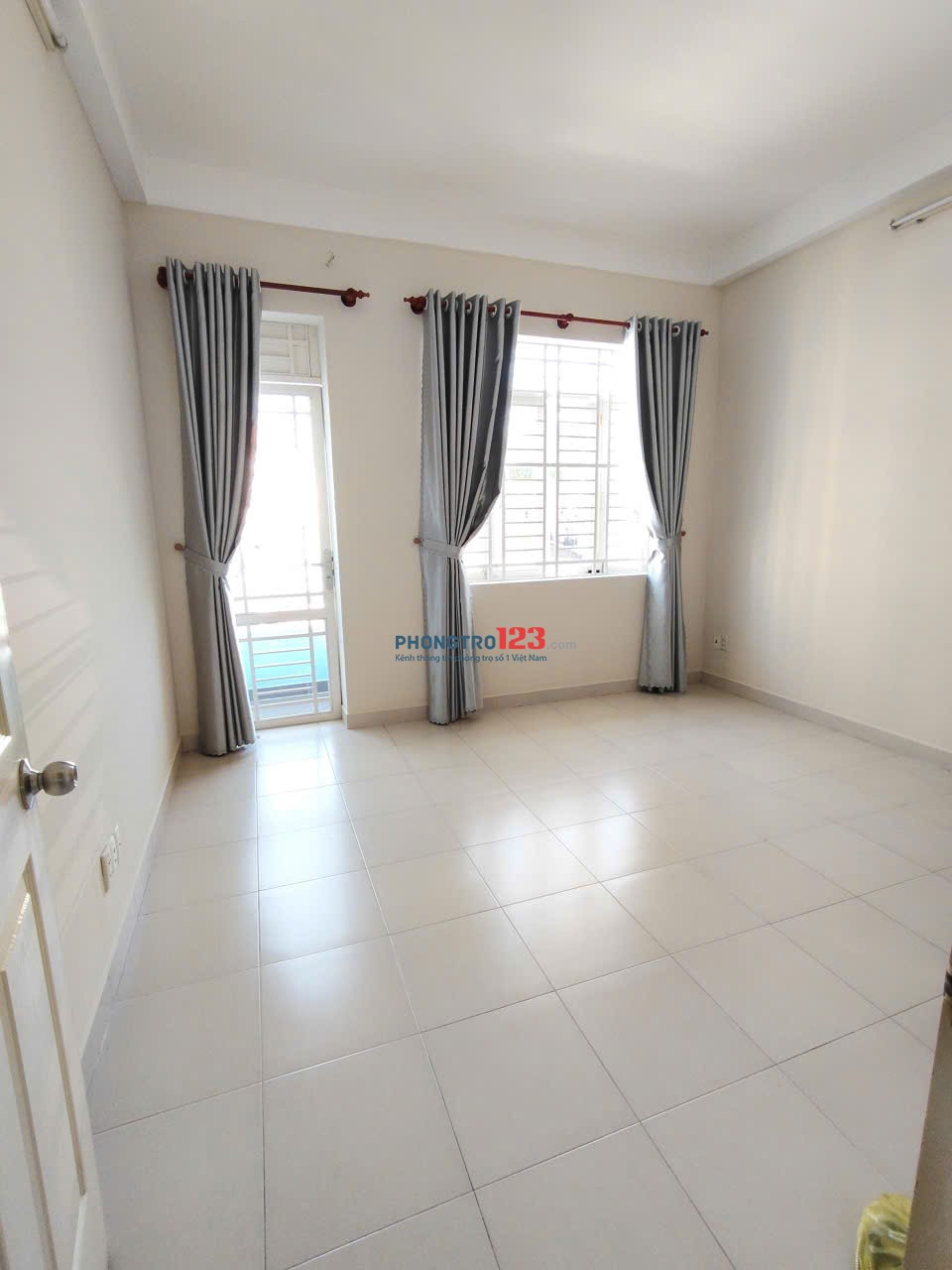 Phòng Trọ Dành Cho Nữ đường Bạch Đằng gần ngã 4 Hàng Xanh