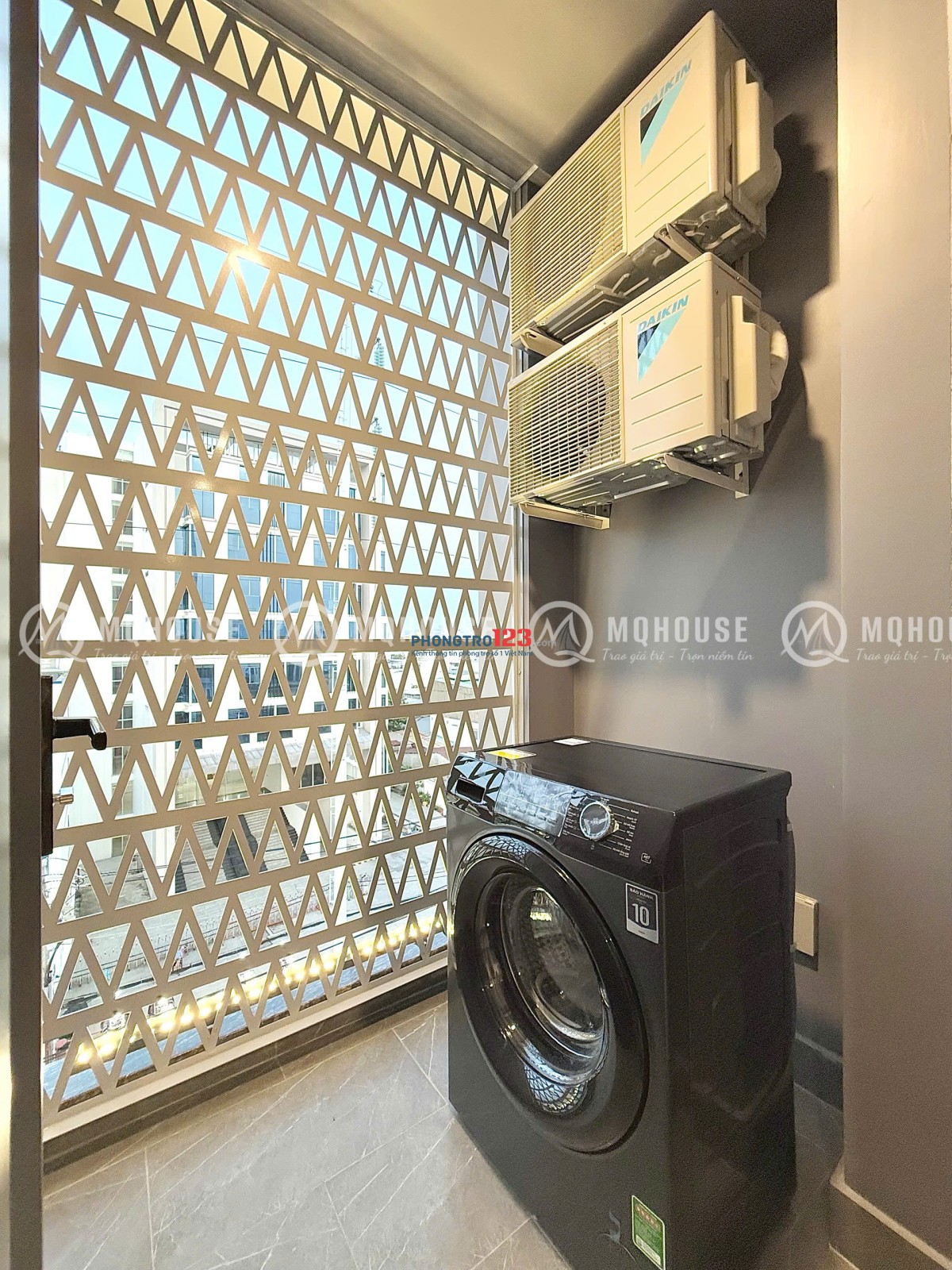 CHUNG CƯ MINI 1PN MỚI 100% NỘI THẤT CAO CẤP, CHỈ TÍNH ĐIỆN NGAY ÂU CƠ GIÁP Q10