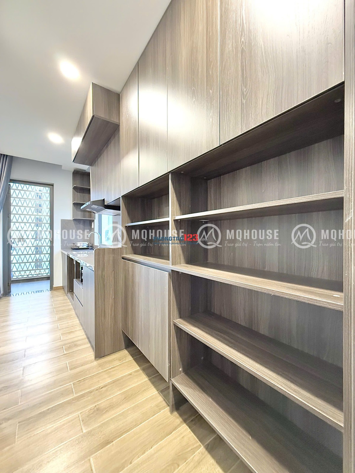 CHUNG CƯ MINI 1PN MỚI 100% NỘI THẤT CAO CẤP, CHỈ TÍNH ĐIỆN NGAY ÂU CƠ GIÁP Q10