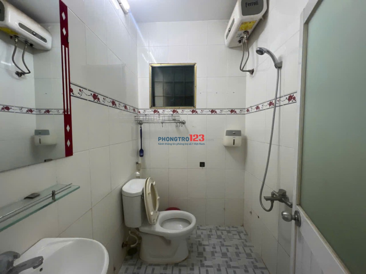 Căn hộ C/c Thống Nhất, Tân Phú 2p ngủ, nội thất, giá 8tr/th