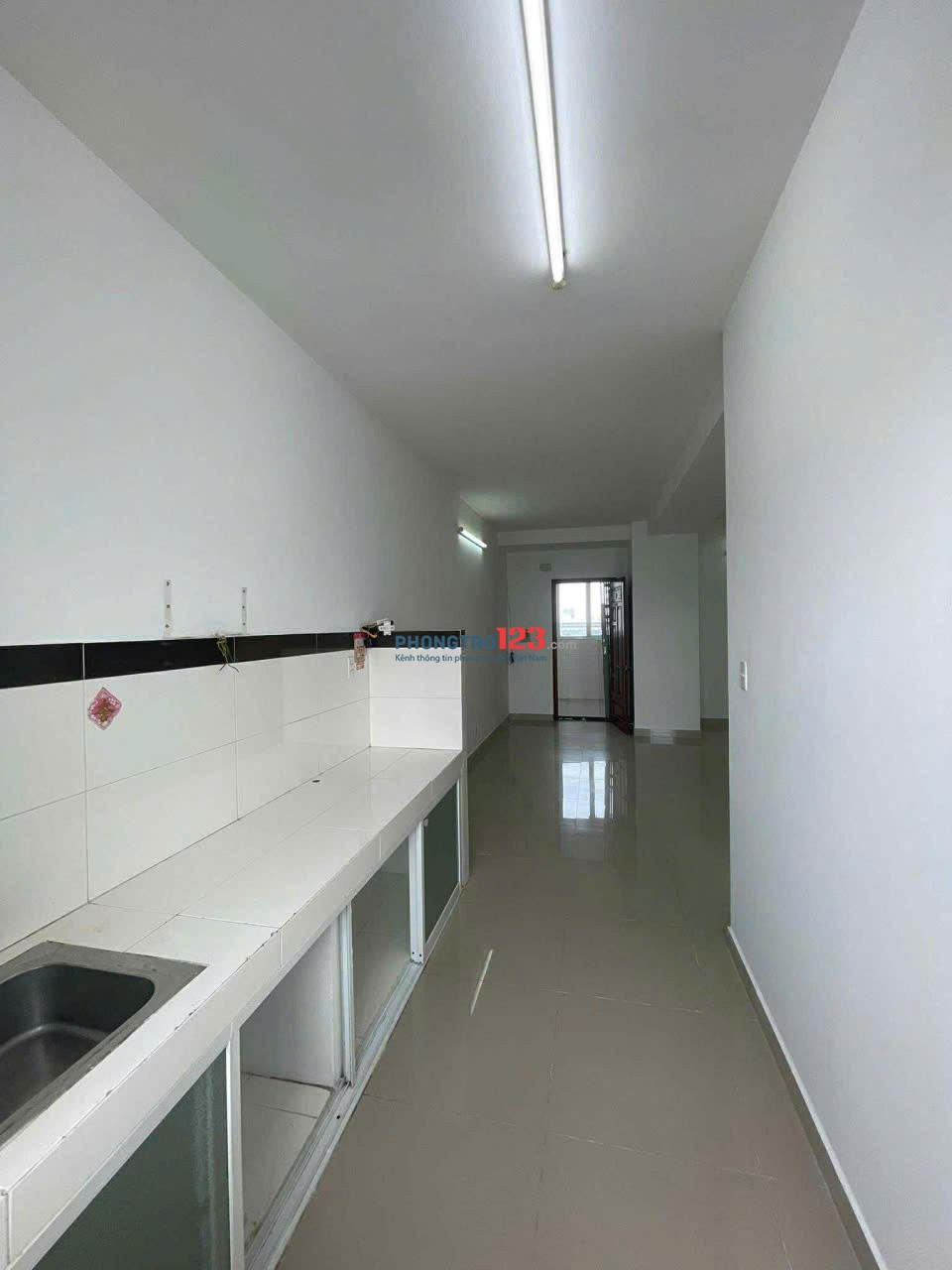 Saigon Tower, Thoại Ngọc Hầu, Tân Phú căn 2p ngủ giá 8tr