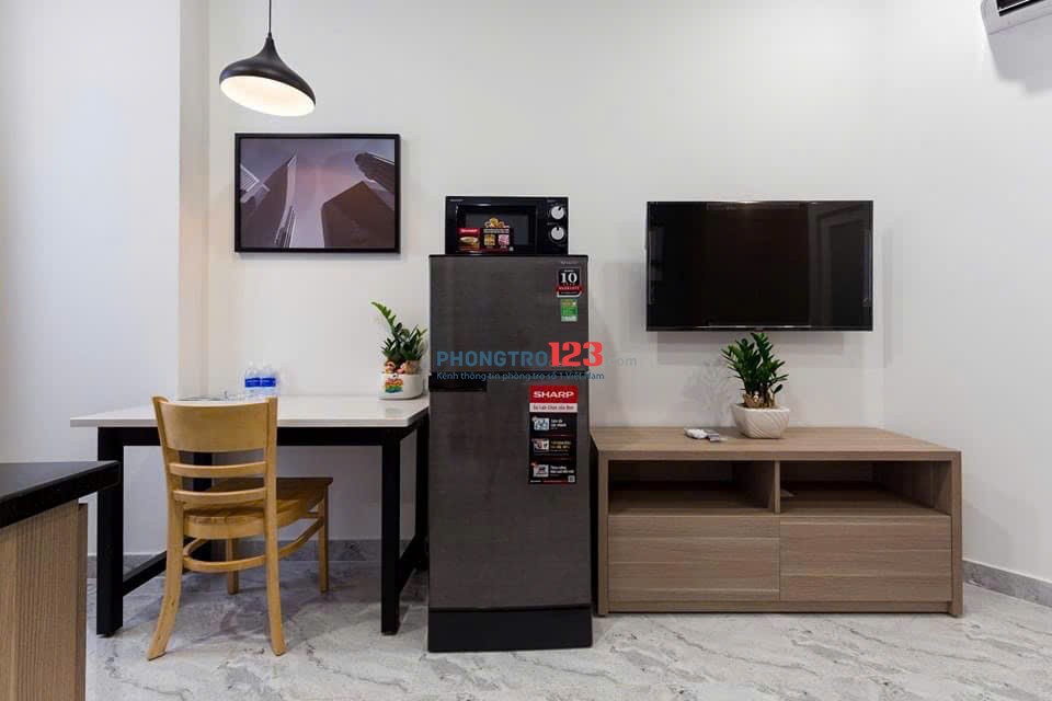 Cho Thuê Căn Hộ 1 Phòng Ngủ Full Nội Thất, Ban Công – Trung Tâm Quận Tân Bình, Gần Sân Bay