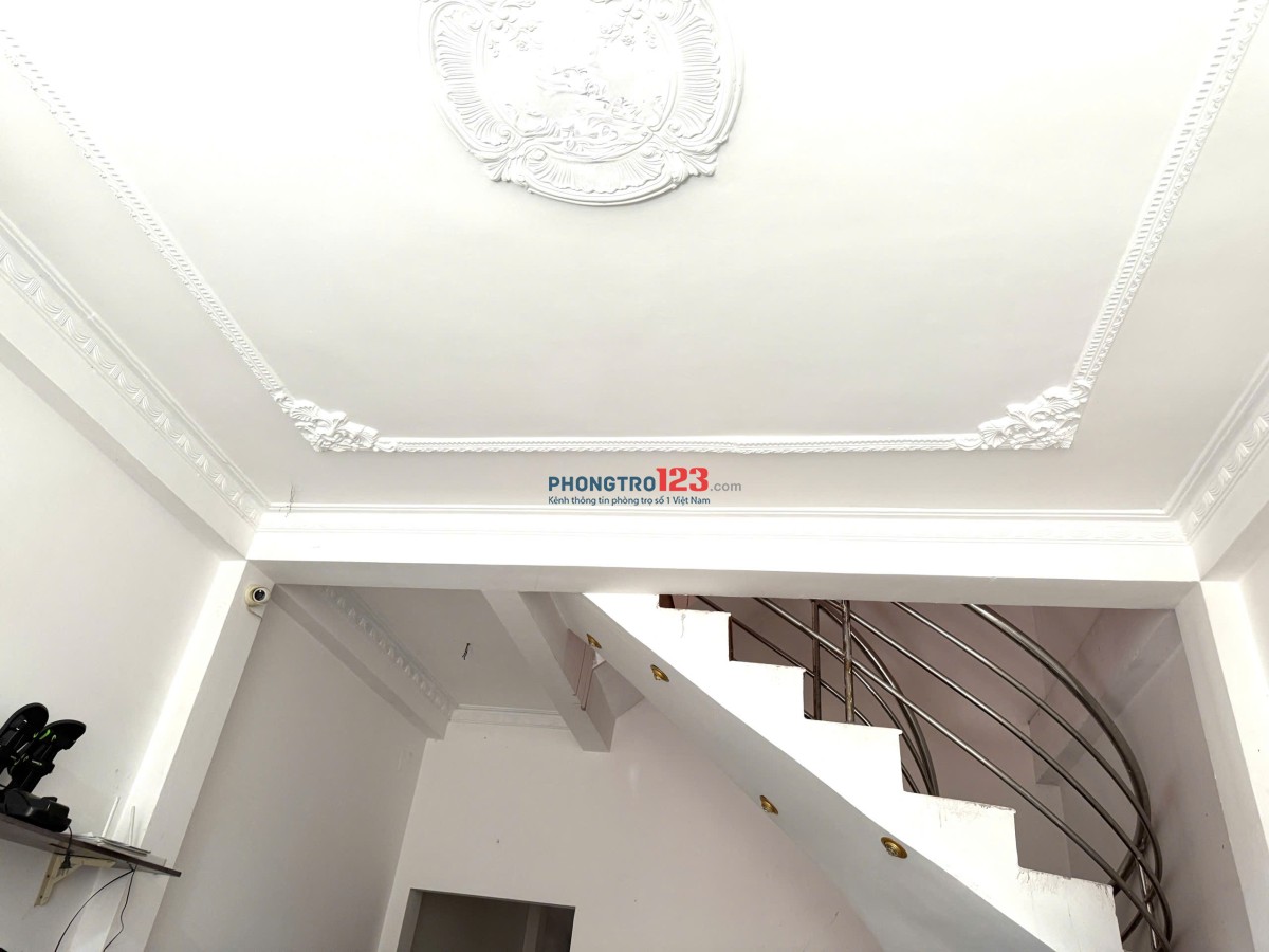 Cho thuê Phòng Hẻm 154 Âu Dương Lân P3Q8. (25m2) gần chợ, ô tô đỗ cửa, 2- 3tr/phòng
