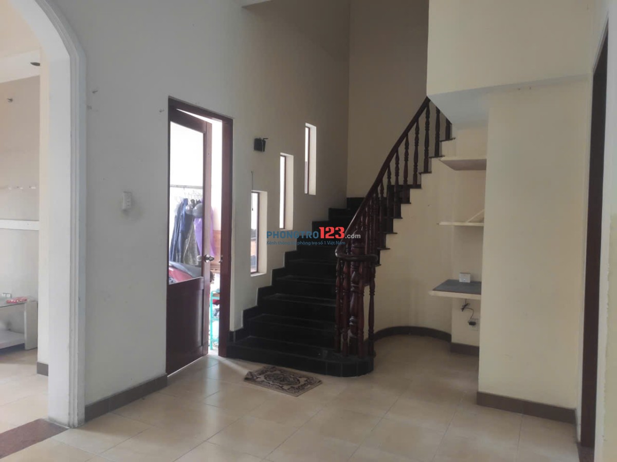 Cho thuê phòng biệt thự Quận 2 giá 3.1tr/tháng gần đảo Kim Cương