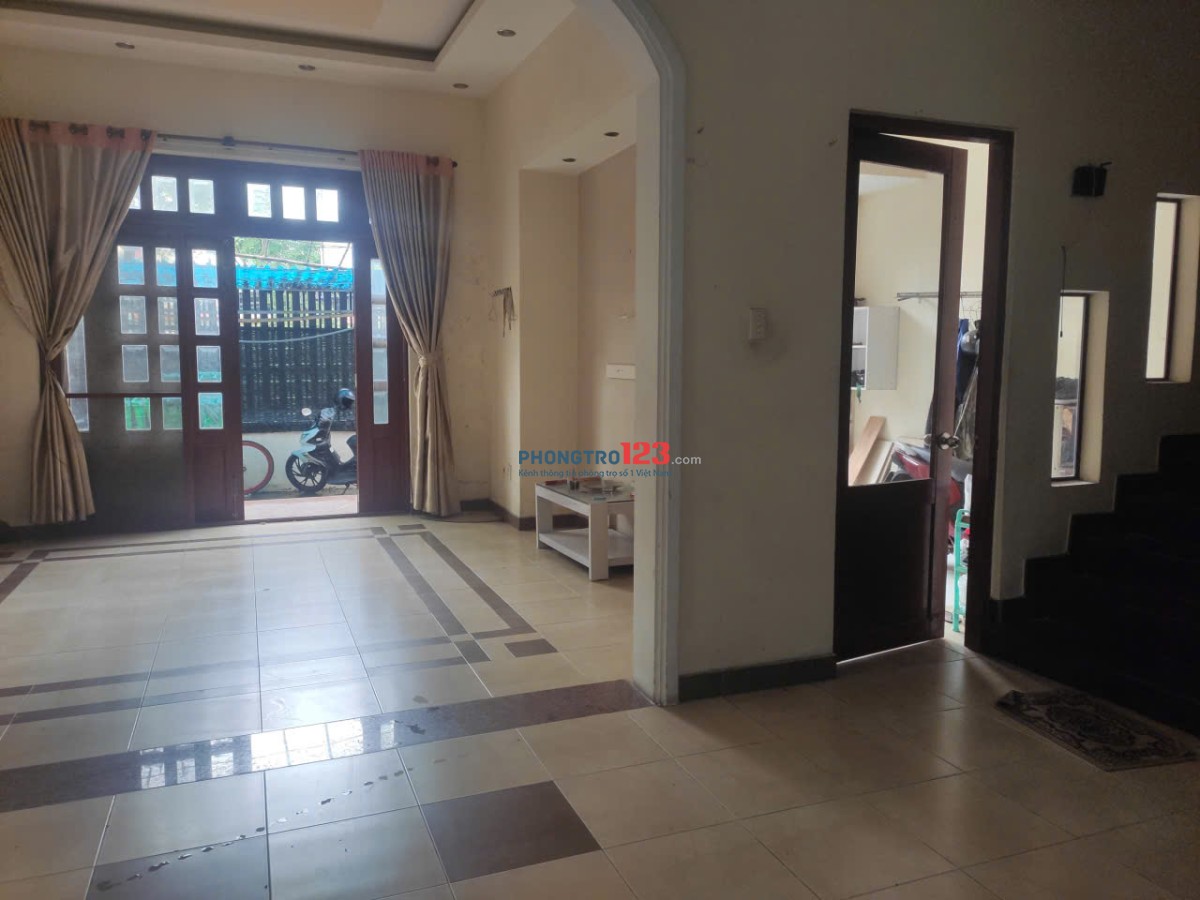 Cho thuê phòng biệt thự Quận 2 giá 3.1tr/tháng gần đảo Kim Cương