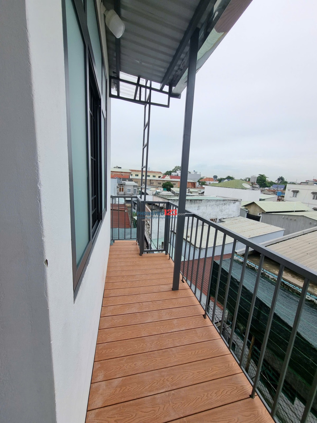 Phòng nguyên và 2 giường phòng KTX 4 người cần cho thuê