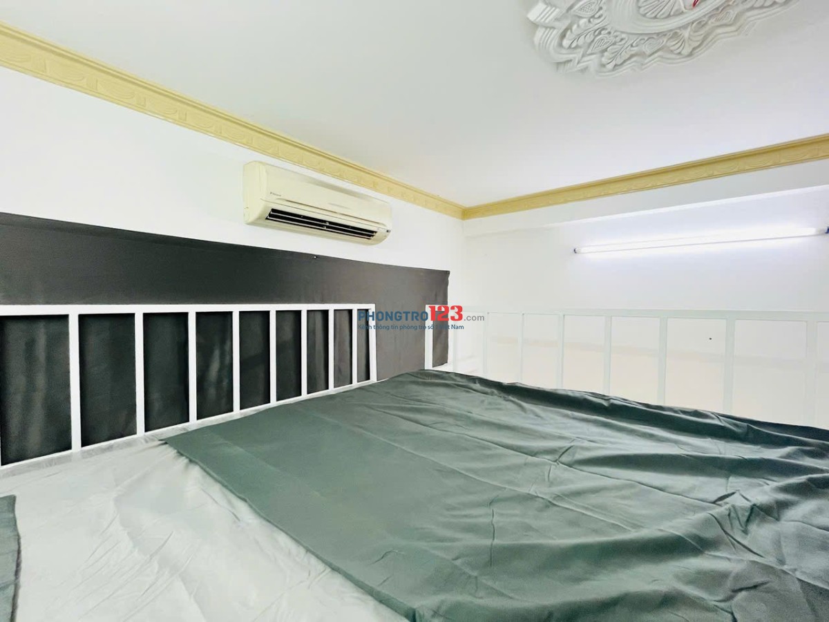 Cho thuê phòng gác có ban công - đầy đủ tiện nghi, giá hấp dẫn tại Trường Sa - quận 3