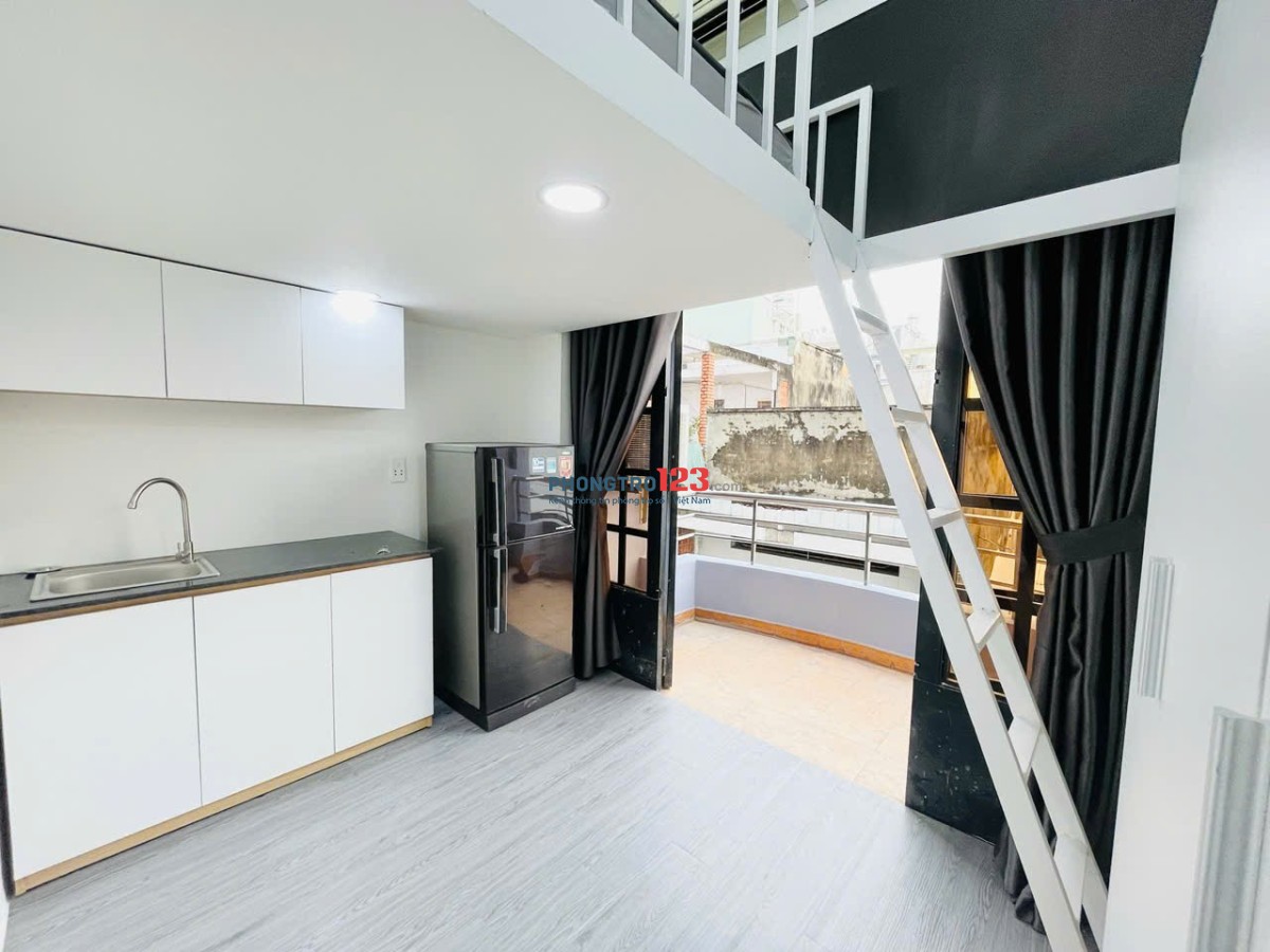 Cho thuê phòng gác có ban công - đầy đủ tiện nghi, giá hấp dẫn tại Trường Sa - quận 3