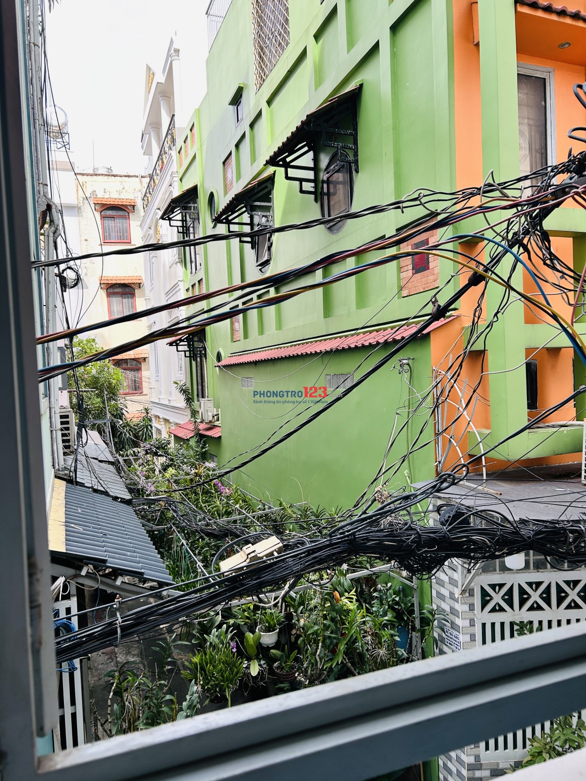 Cho thuê 1PN 25m2 hẻm 352/.Trường Sa Phú Nhuận trong nhà nguyên căn