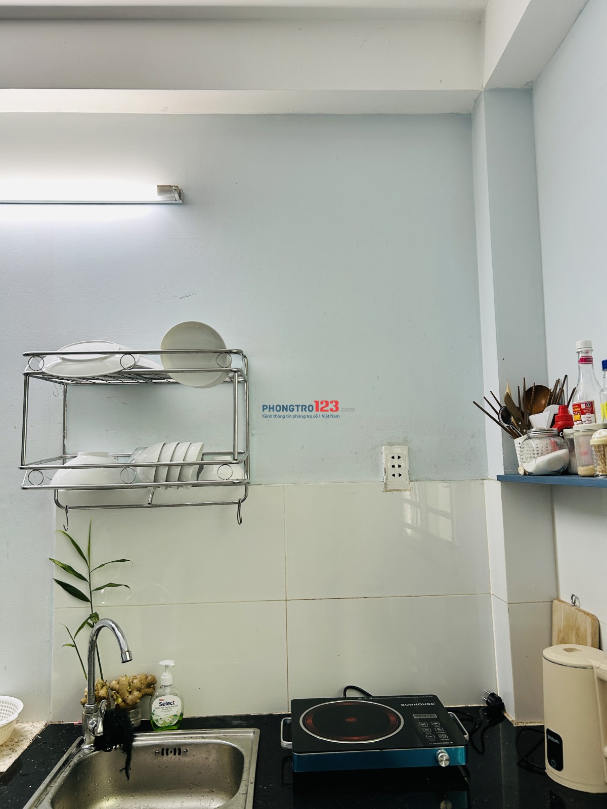 Cho thuê 1PN 25m2 hẻm 352/.Trường Sa Phú Nhuận trong nhà nguyên căn