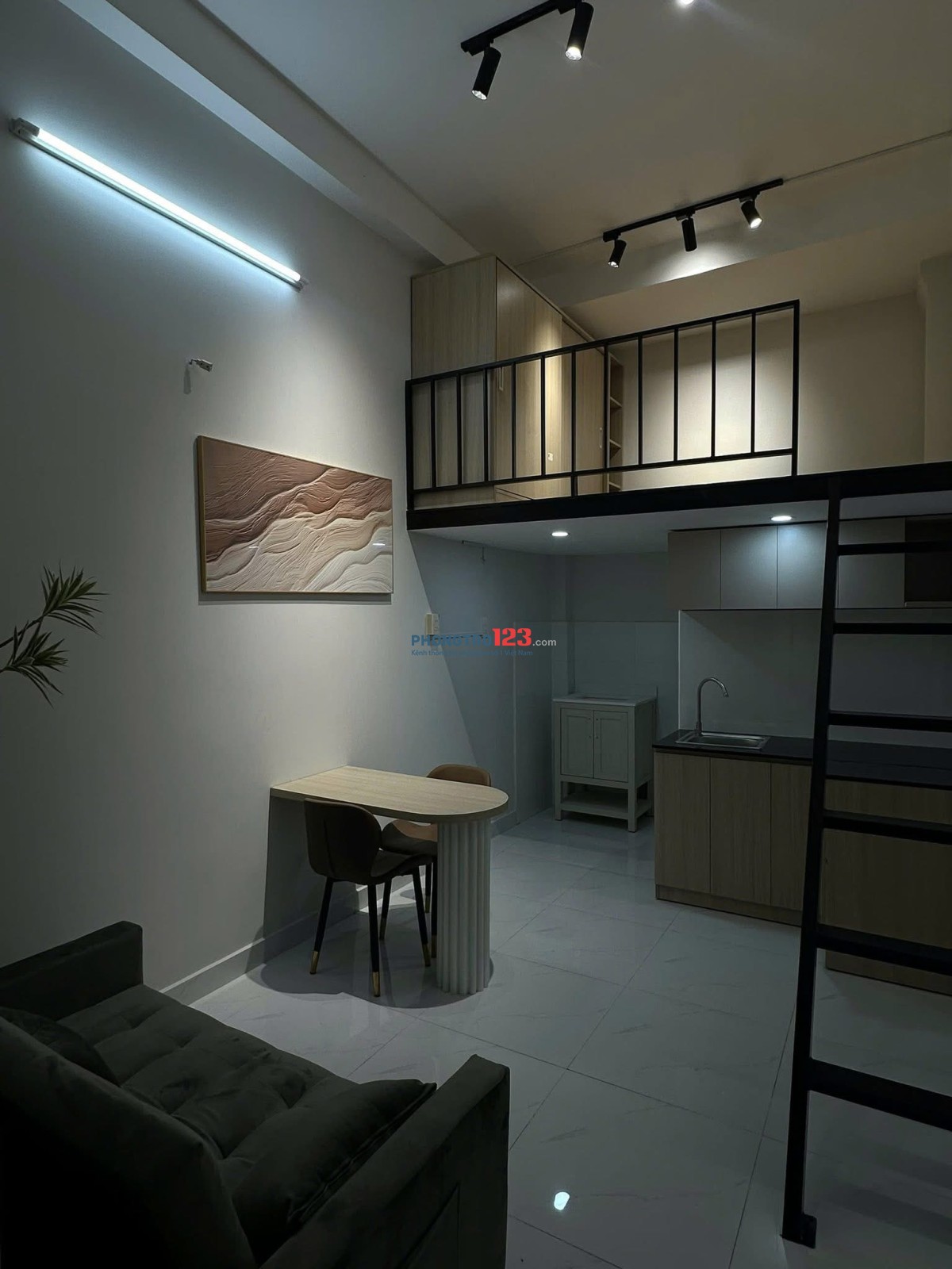 Cho thuê phòng trọ có gác ngay Aeon Mall Tân Phú