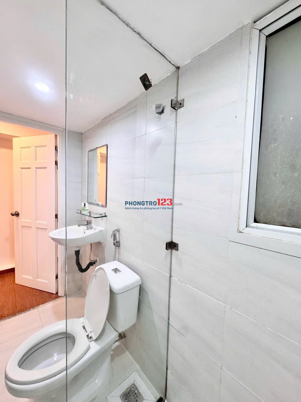 Pass phòng thuê Quận 1 - Chợ Tân Định - thời hạn 1 năm