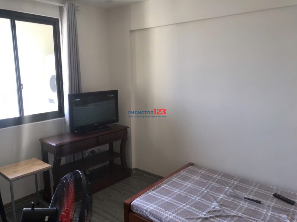 Chính chủ cho thuê căn 1207 tầng 12 tòa 27A2 CC Green star tại 234 Phạm Văn Đồng, 2PN2VS 11.5tr