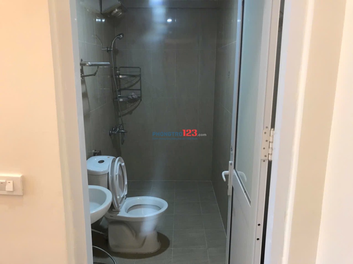 Chính chủ cho thuê căn 1207 tầng 12 tòa 27A2 CC Green star tại 234 Phạm Văn Đồng, 2PN2VS 11.5tr