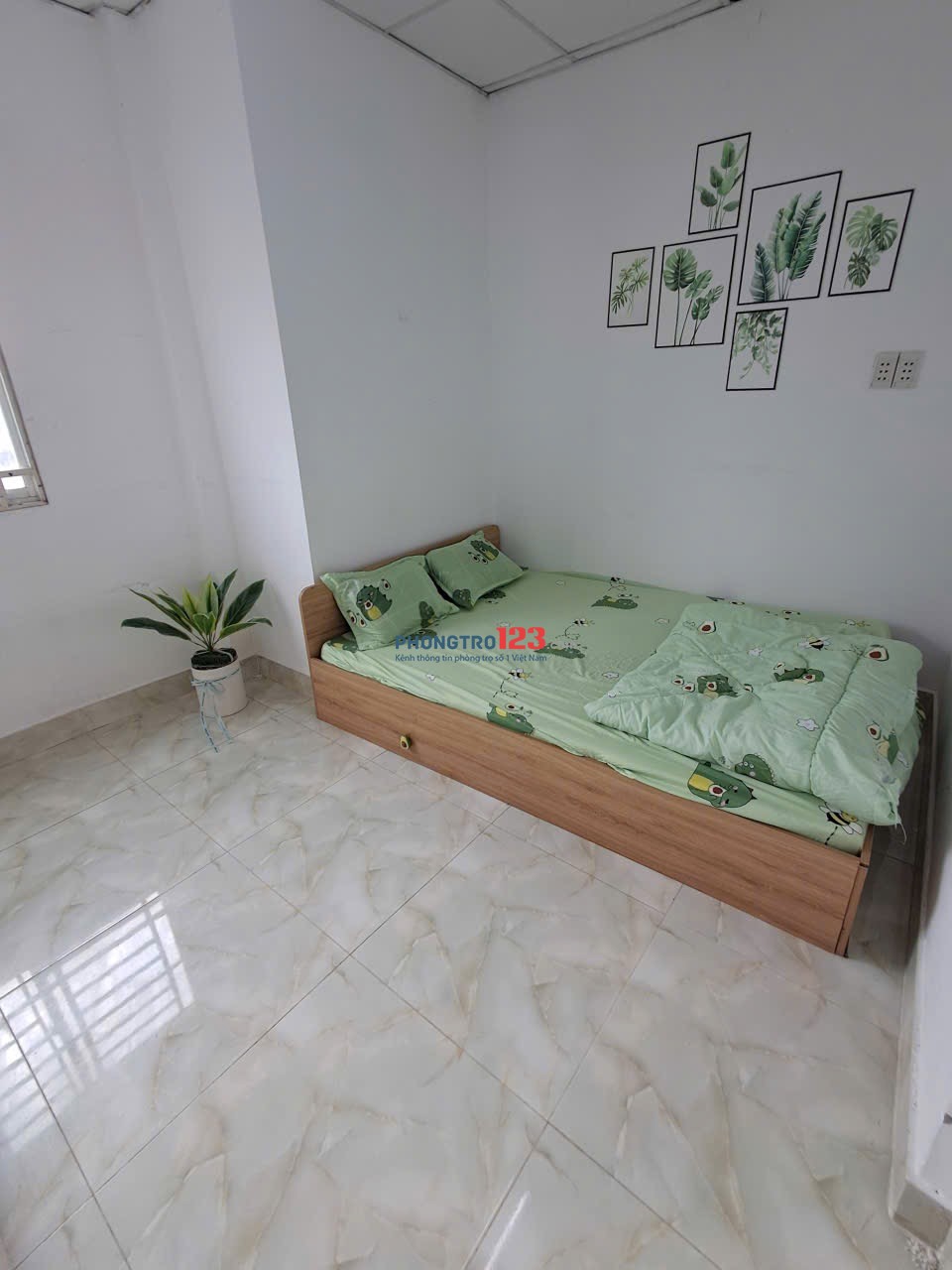 CHO THUÊ PHÒNG TRỌ TÁCH BẾP GIÁ RẺ CỬA SỔ LỚN NGAY CẦU KIỆU, CHỢ TÂN ĐỊNH, CÔNG VIÊN LÊ VĂN TÁM