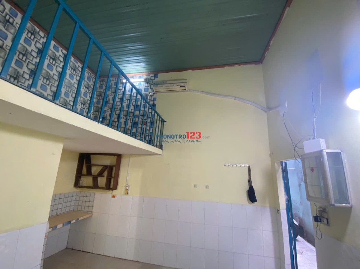 Cho thuê phòng trọ cao cấp máy lạnh đường 21 gần TTTM Gigamall.