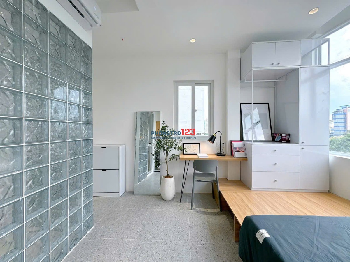 CĂN HỘ CAO CẤP NGAY HOÀNG VĂN THỤ BAN CÔNG THOÁNG FULL NỘI THẤT MỚI