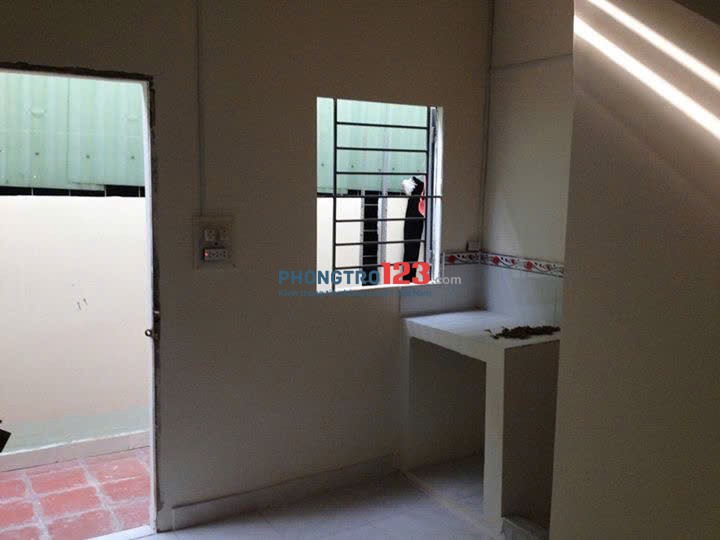 Còn trống 1 phòng gác lửng thoáng mát, sạch sẽ Phạm Văn Sáng, Hóc Môn