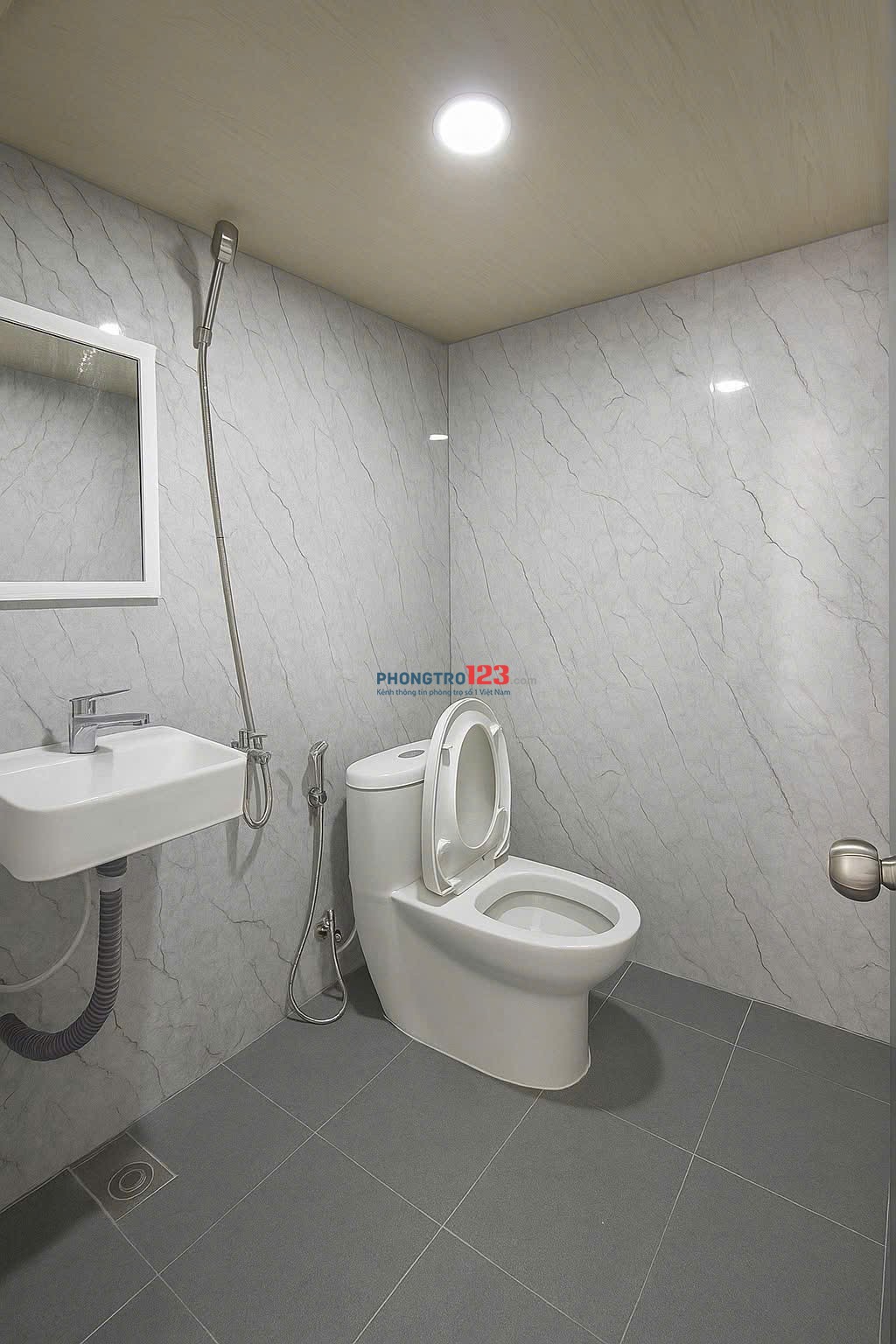 Chính chủ cho thuê phòng ở 266 Bùi Minh Trực P6 Q8 Full nội thất giá chỉ từ 3.6tr có hỗ trợ giá