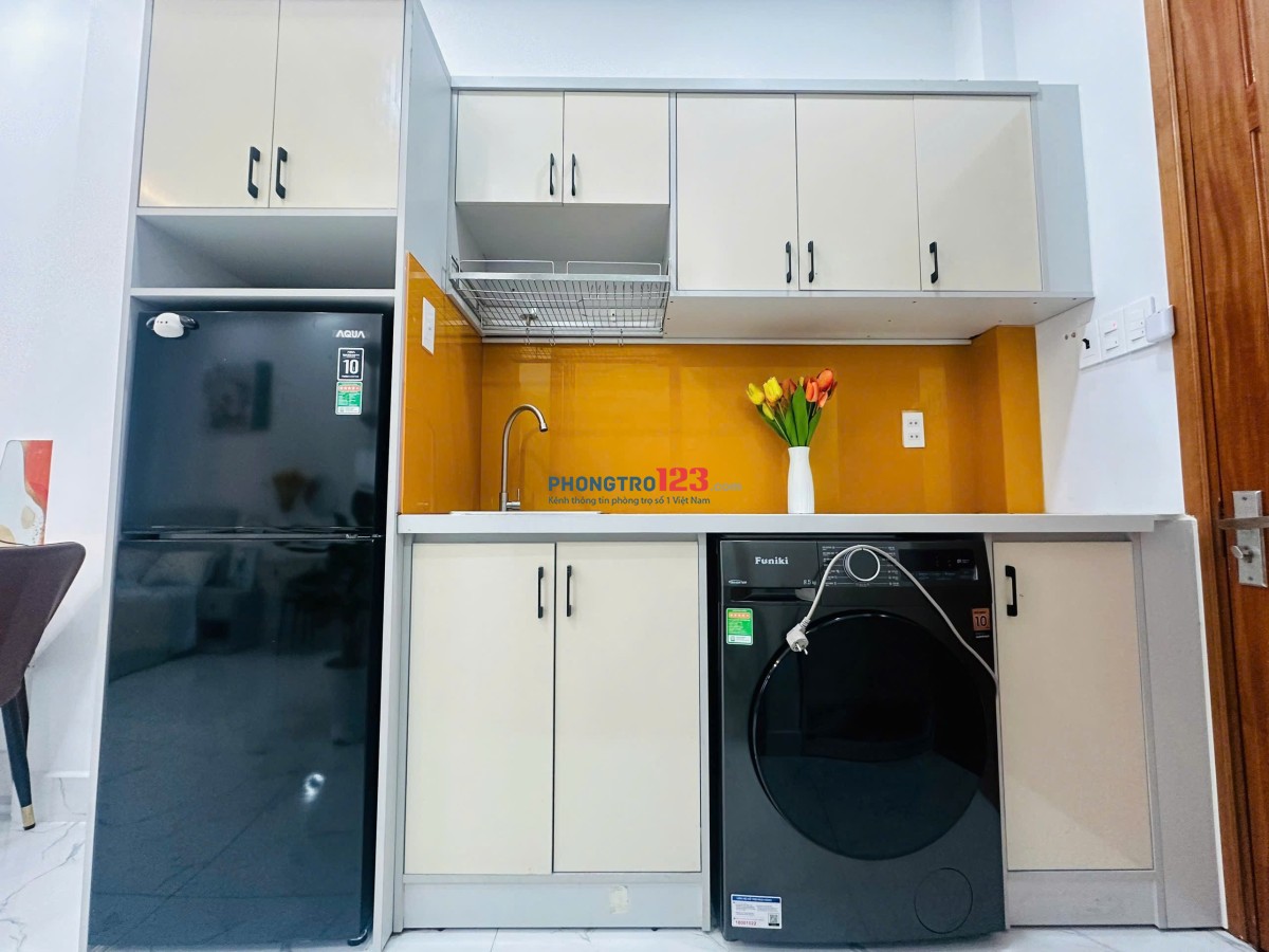 Cho thuê căn hộ dịch vụ 40m2 full nội thất có ban công Gần ngã tư Phú Nhuận