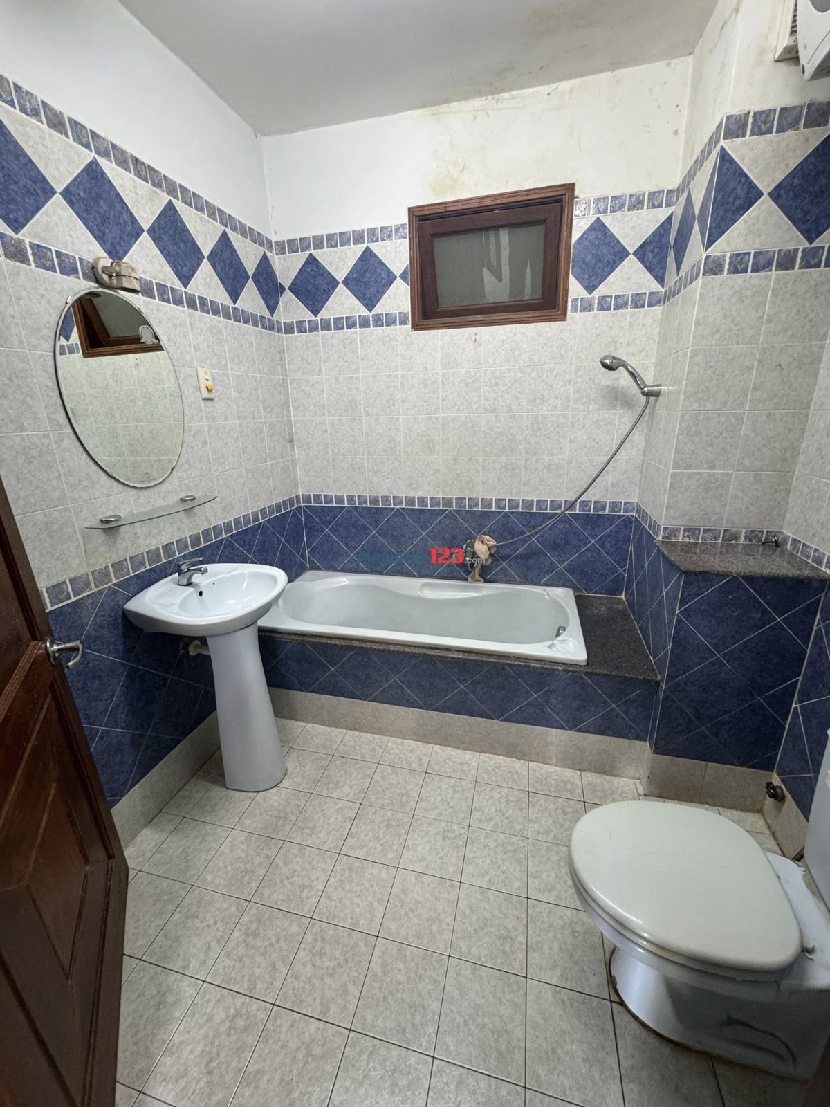 Khai Trương 20p CHDV Đang Sửa Mới 100% đường Cao Lỗ Quận 8